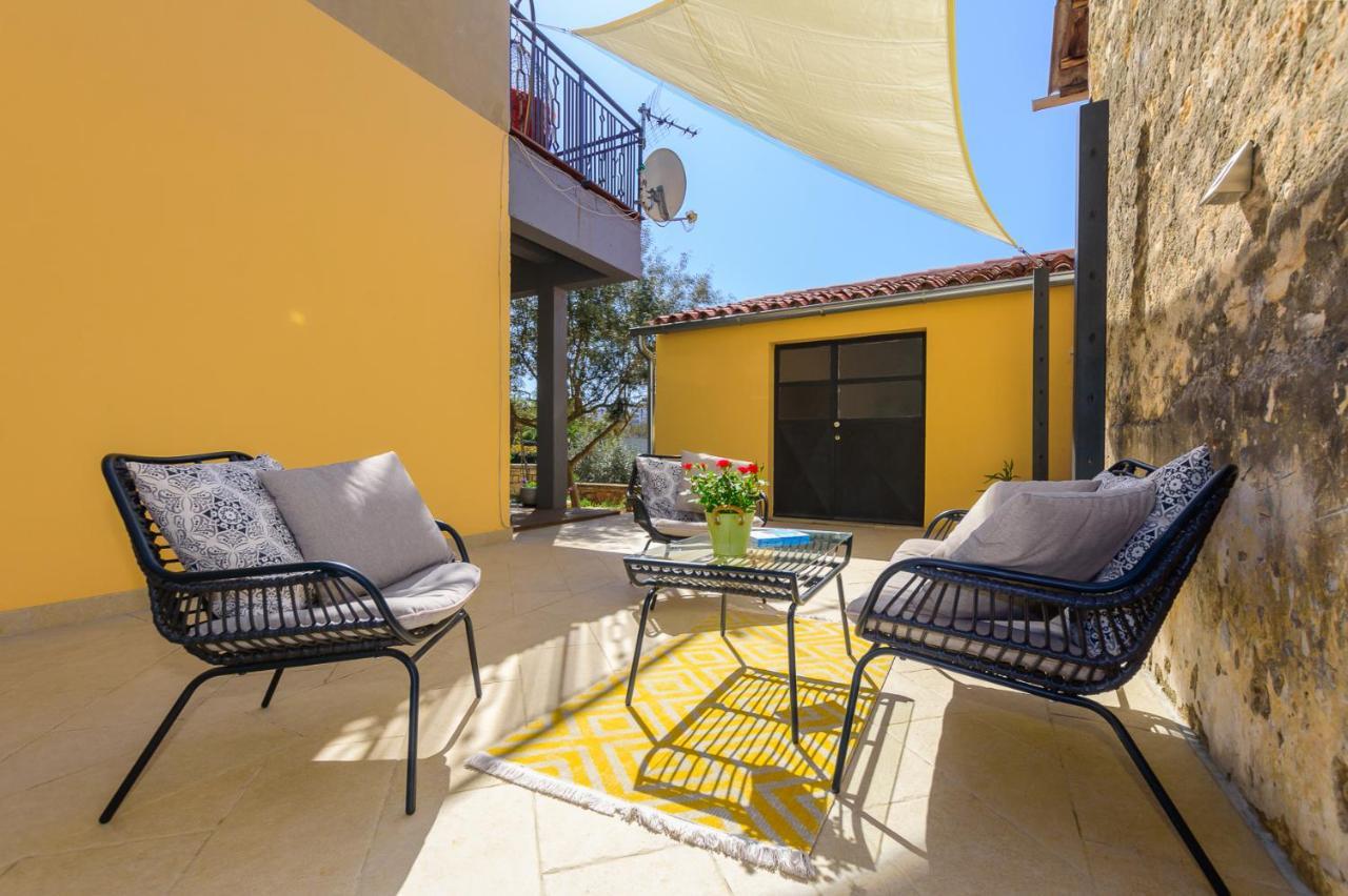Apartment Macan, Beautiful Green Oasis Pula Bagian luar foto